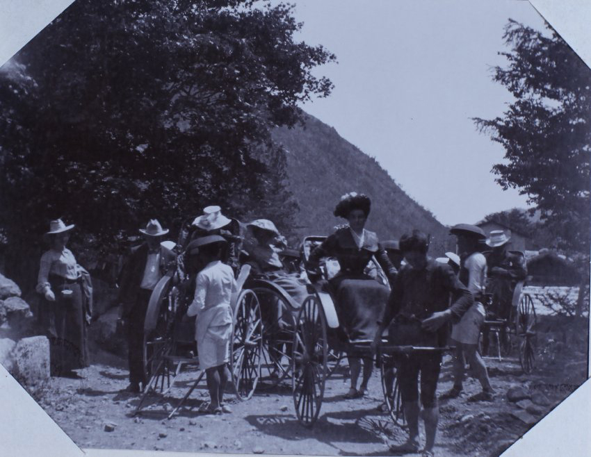 An excursion by rickshaw