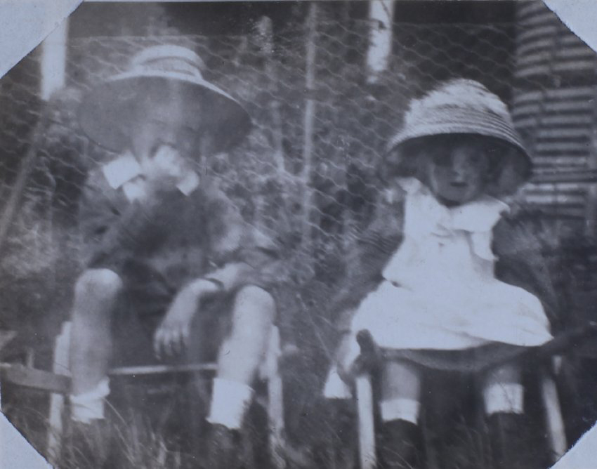 Portrait of a boy and girl, 2