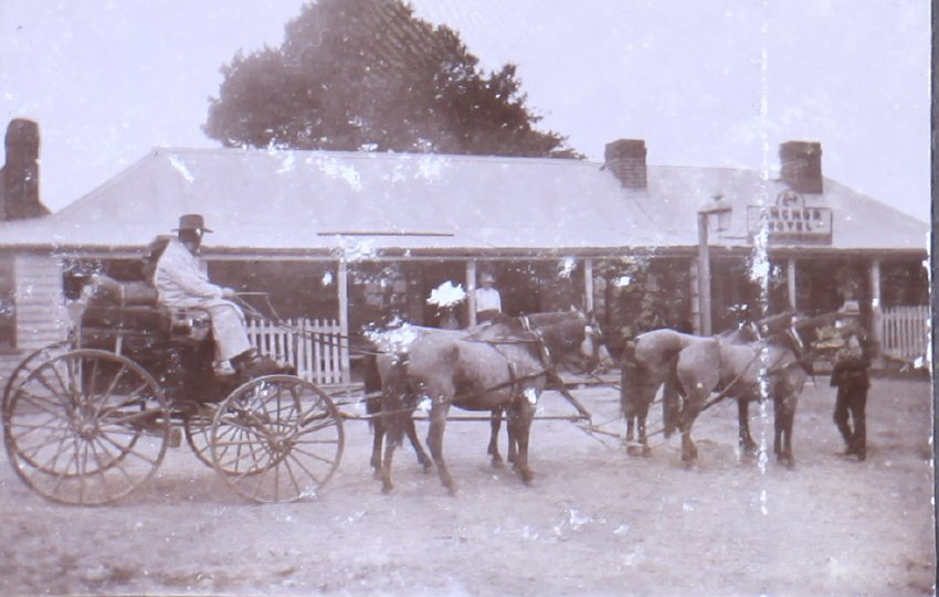 Horse drawn buggy outside the Anchor Hotel