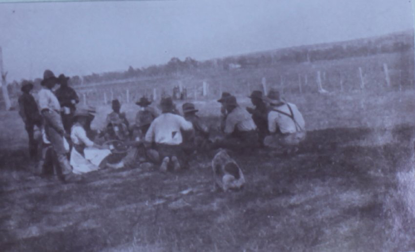 Workmen and women - tea break
