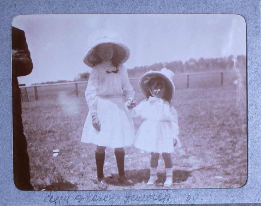 Peggy [?] and Nancy Fenwick 09