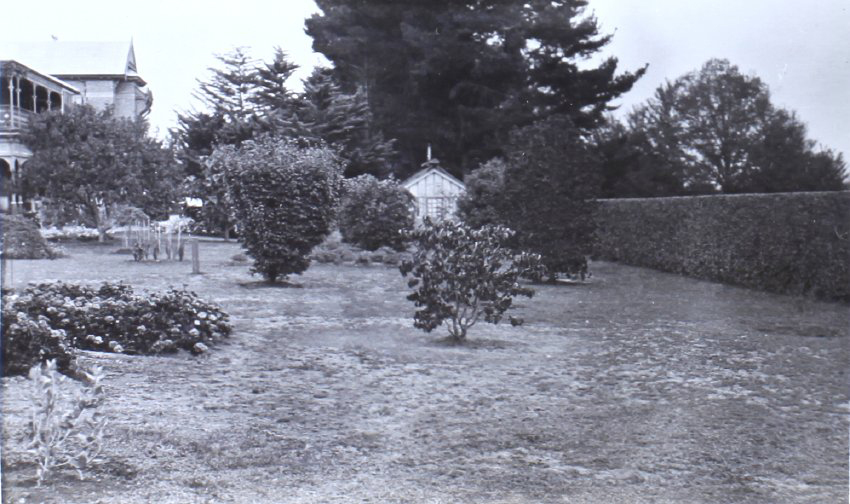 View of Saumarez Homestead and gardens