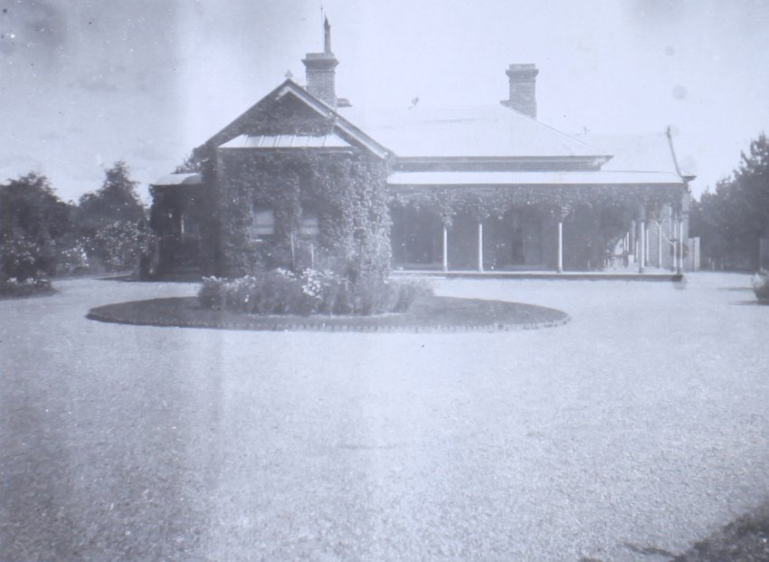 View of Saumarez as a single storey house