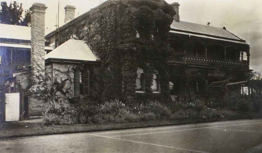 View of Saumarez Homestead from the tennis court