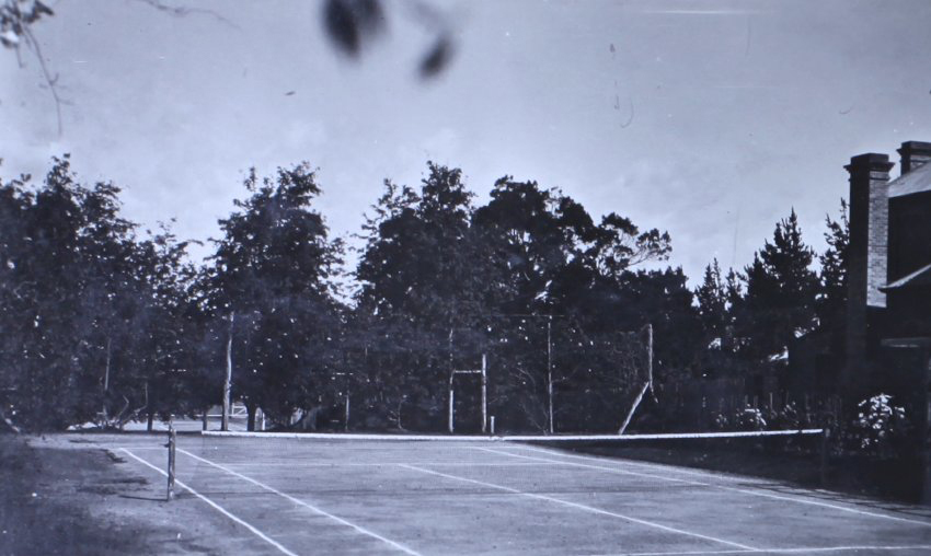 Tennis court at Saumarez Homestead