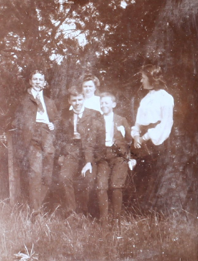 Sid, Jim, Ruth, Frank, Jess