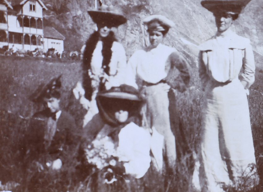 Mrs Hay, Jane, Mrs Humphrey, Kitty, Mother