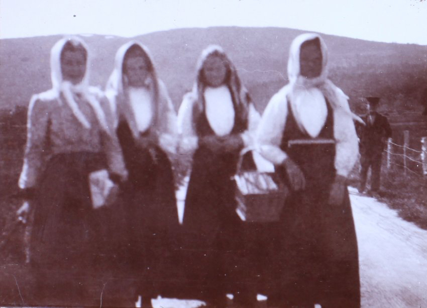 Four Norwegian girls