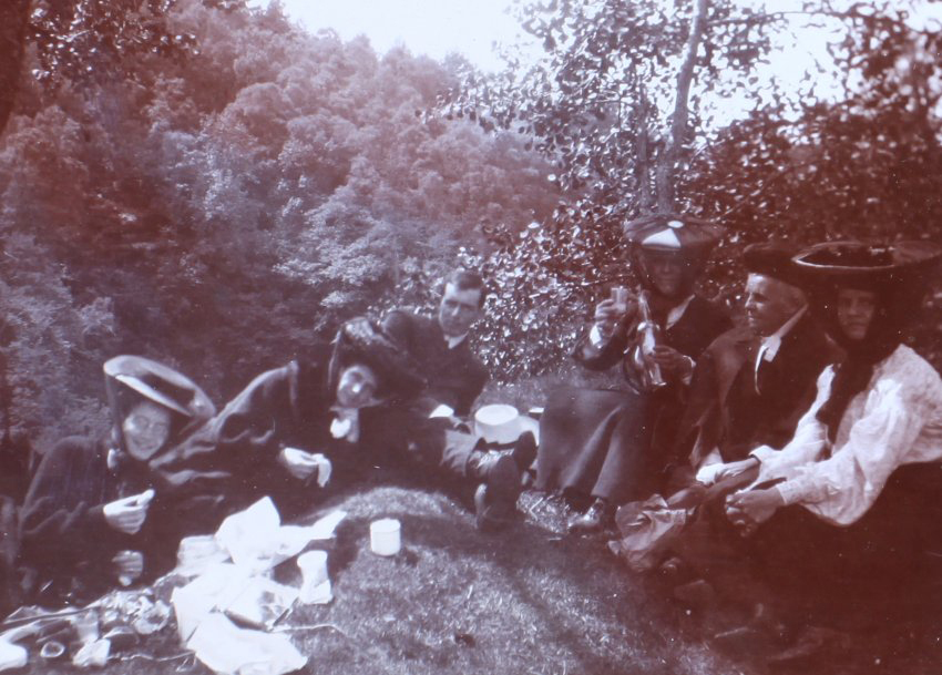 Kilnarnock Falls, picnic party, Inverness