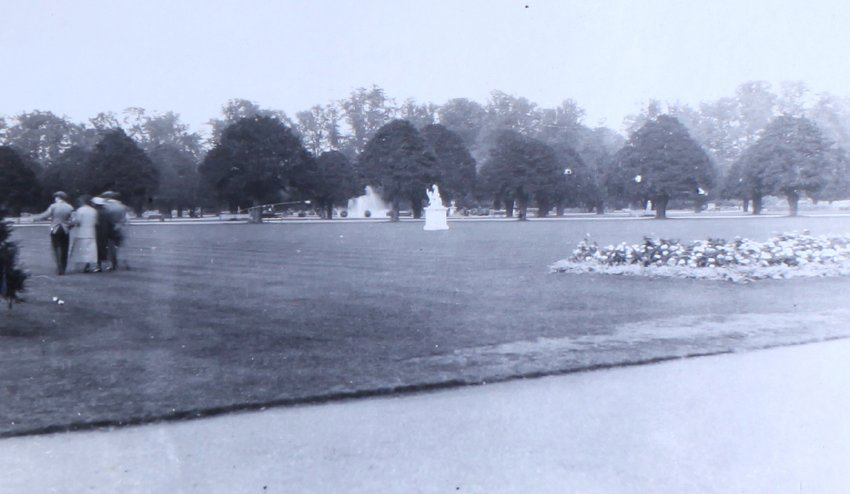 Hampton Court Gardens 