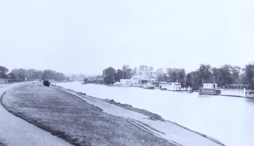 Up and down the Thames from Hampton Court 