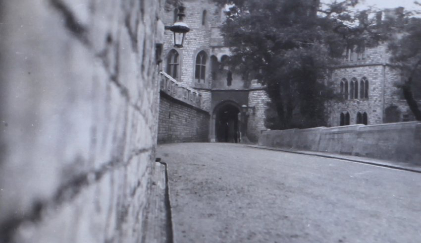Road leading to gate at Windsor Castle