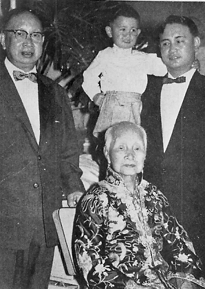 Photograph of newspaper photo of four generations of the Fay family on the occasion of Ah Way Ping Kee&rsquo;s 91st birthday, 1960.