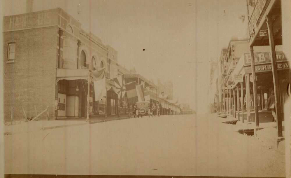 Beardy Street, from Empire Hotel  [1918]