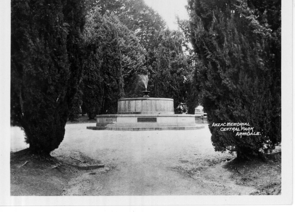 Anzac Memorial, Central Park, fountain operating, c.1935