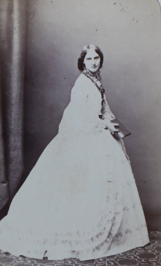 A carte-de-visite of an unidentified woman