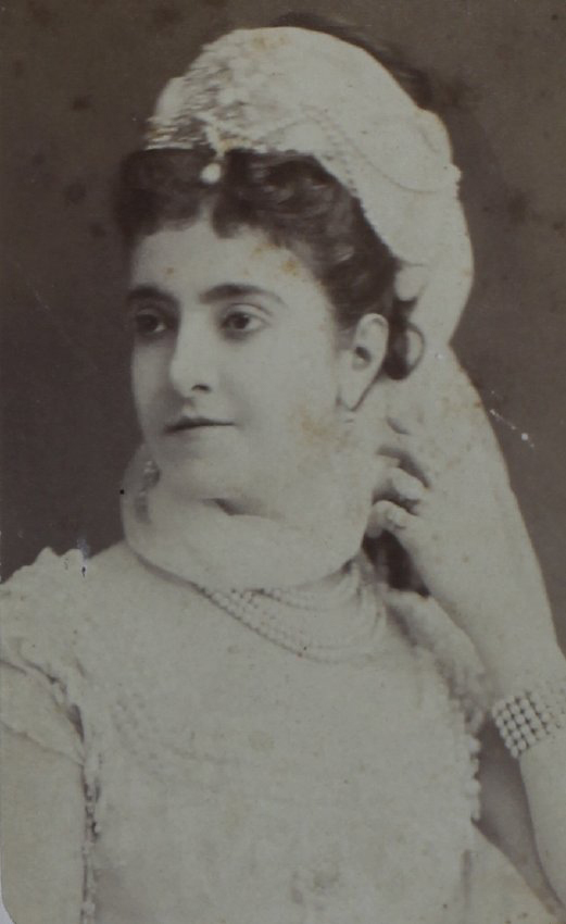 Adelina Patti (1843-1919), Italian opera singer