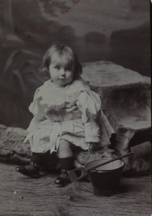 A cabinet photo of an unidentified child