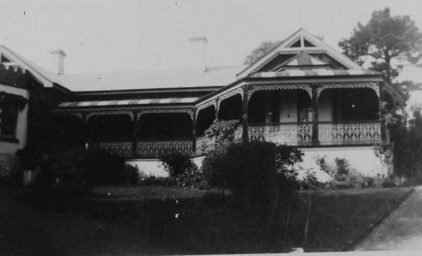 'Loombera' Armidale town house student accommodation - 118 Mann Street Armidale
