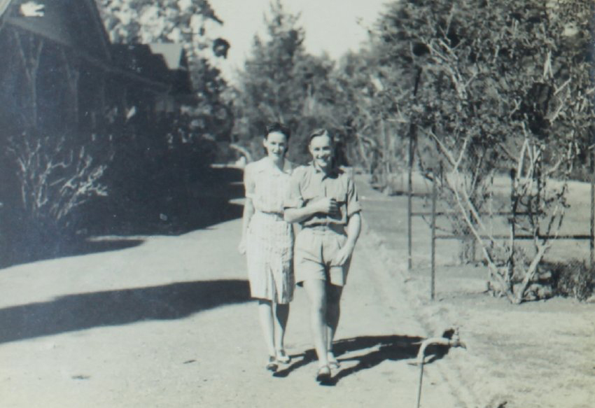 Students outside Booloominbah NEUC - Oct 1940 - K. Miller and M. Hartwell. [Annoted Rae]