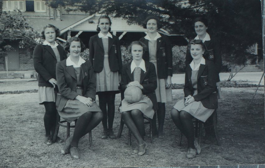 Basketball team photo, 1940