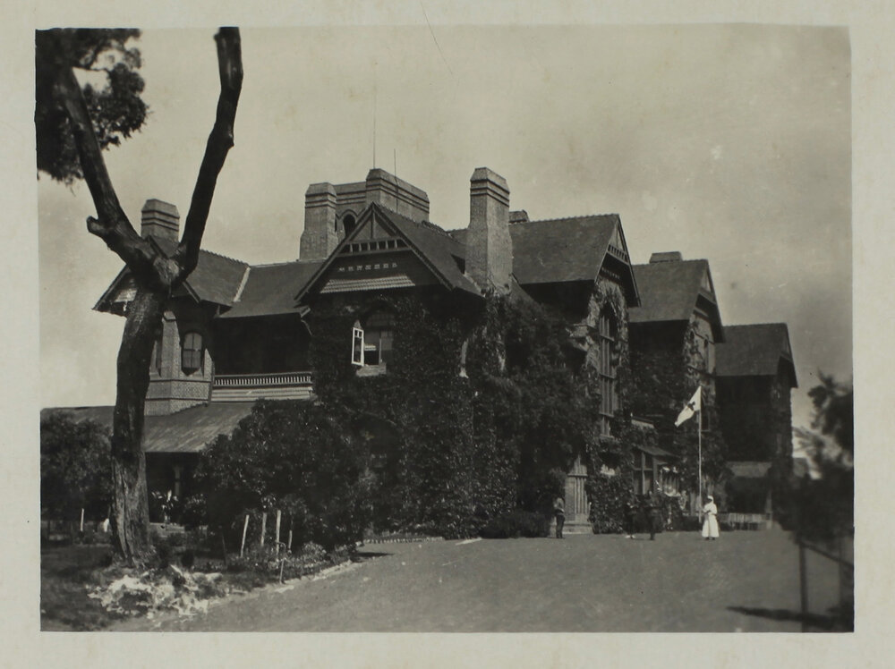 Booloominbah (soldiers and nurse) [1918]