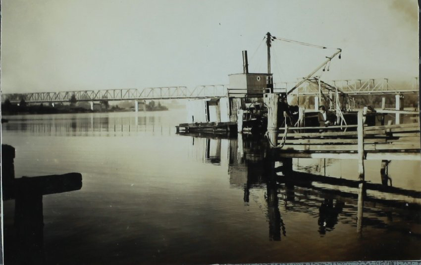Manning River at Taree - Bridge in background