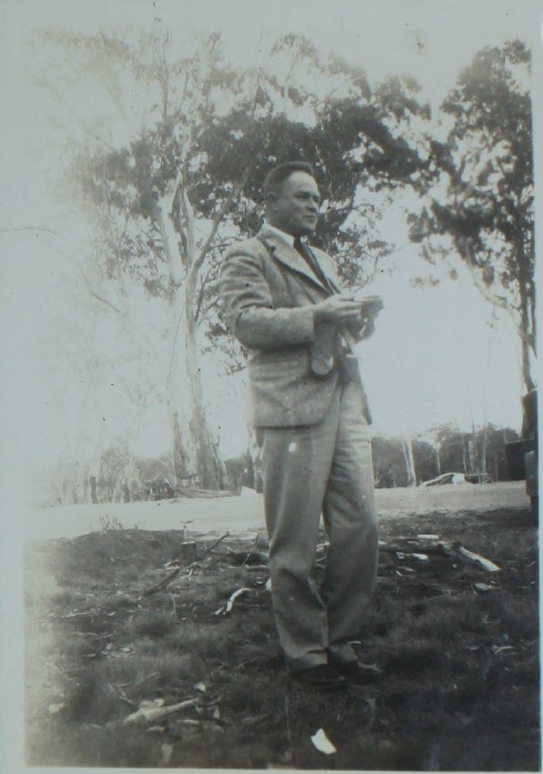 Dr Booth Geology excursion to Pt. Lookout