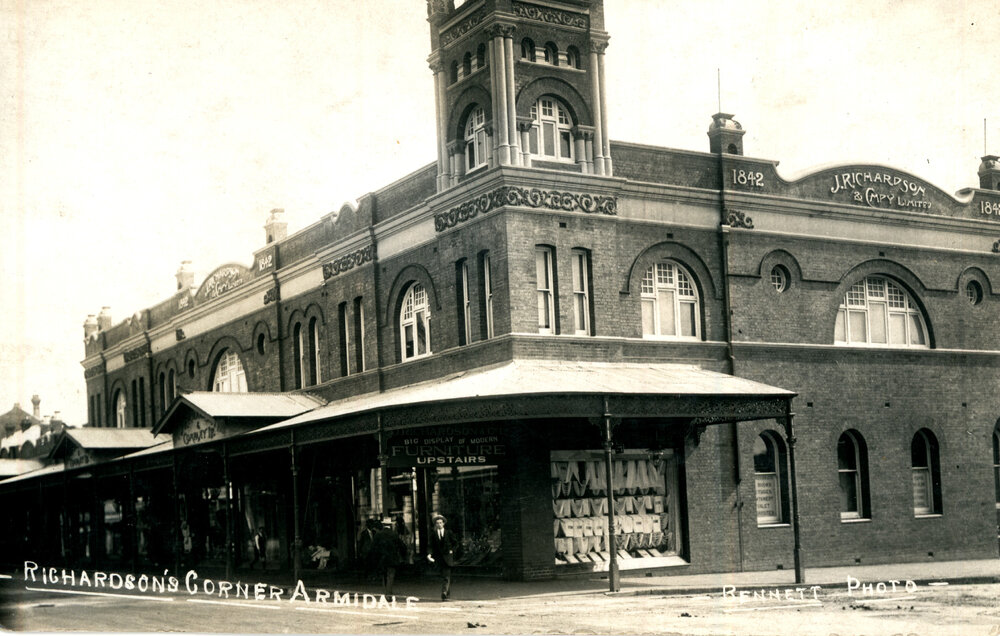 Richardson's Corner, Armidale
