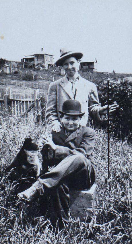 Ena and Jean, Xmas 1928