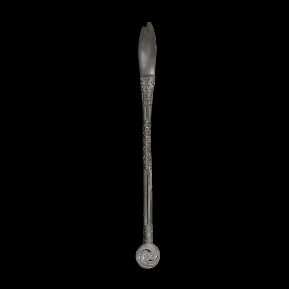 MA2003.1.10 Betel nut spatula