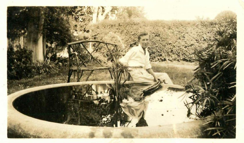 Kingsford Smith Album, Boy, a Boat and a Pond