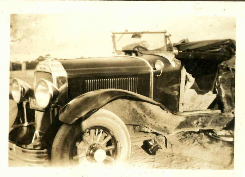 Kingsford Smith Album, Damaged Touring Car