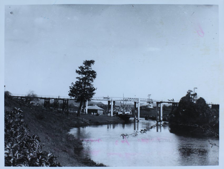 Fawcett&rsquo;s Bridge, Lismore (from Wilson&rsquo;s Creek)