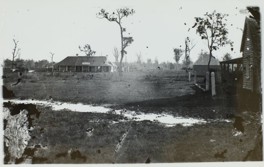 Commercial0, across paddock, Casino