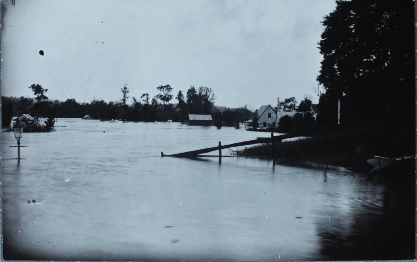 Flood scene, Lismore