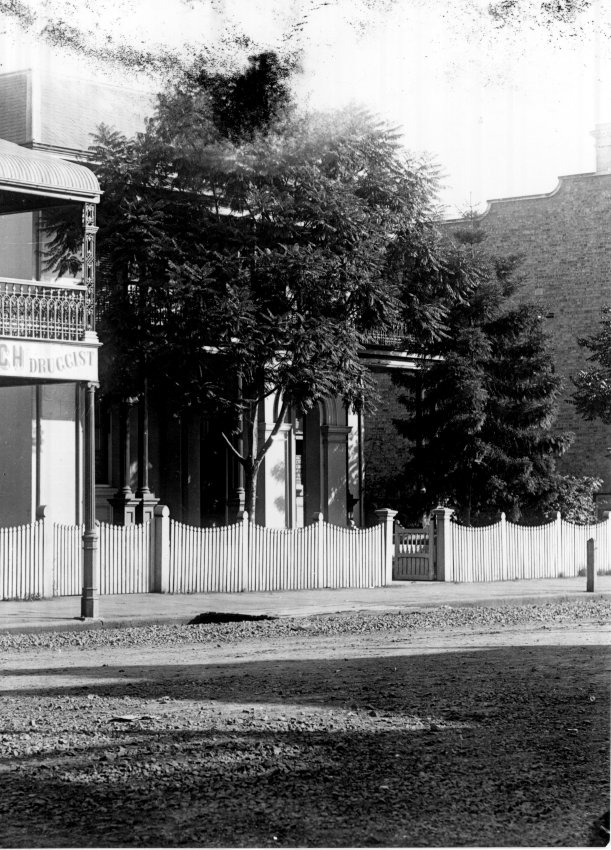 Commercial Bank, Lismore, East side Molesworth Street between Woodlark and Magellan Streets 