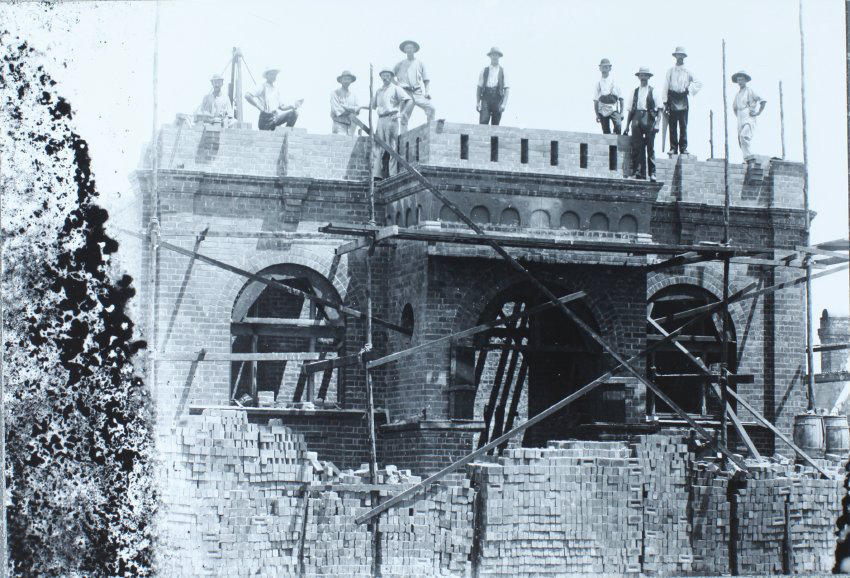 Bank of New South Wales under construction, Lismore