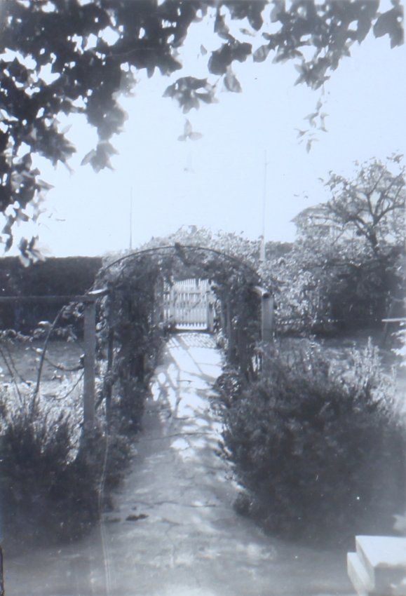 Sturry garden path, 1941