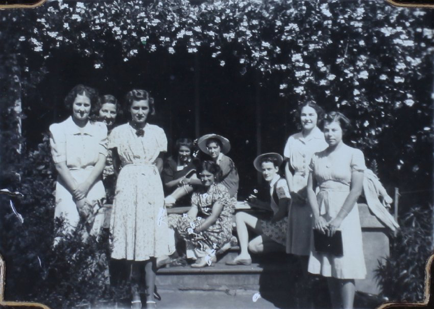 Betty Lindsay, Hilda Dorsman , Barbara Bruggs, Else Kidd, Sylvia Willoughby, Heather Longworth, Kitty Miller, Lorraine Perkins, Margaret Burkitt