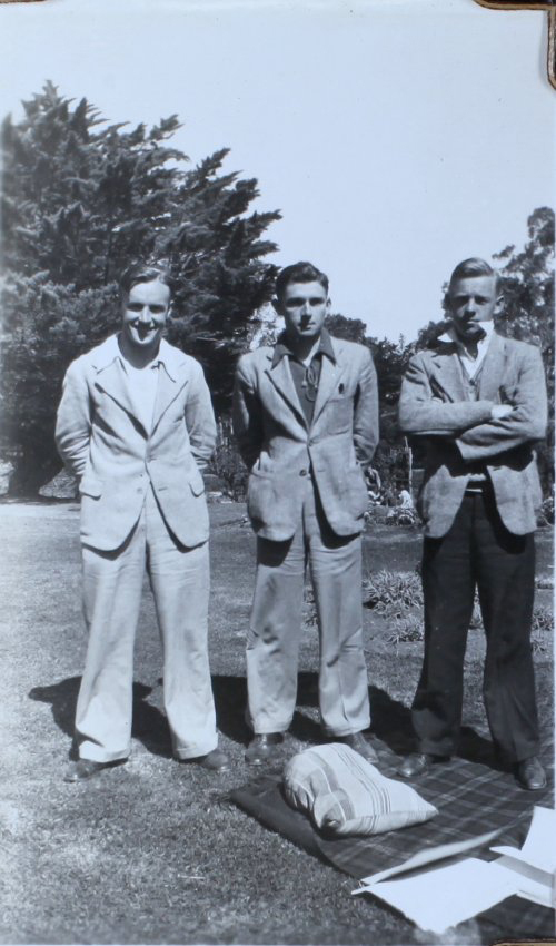  Max, Keith and Lew, on the lawn, 1940