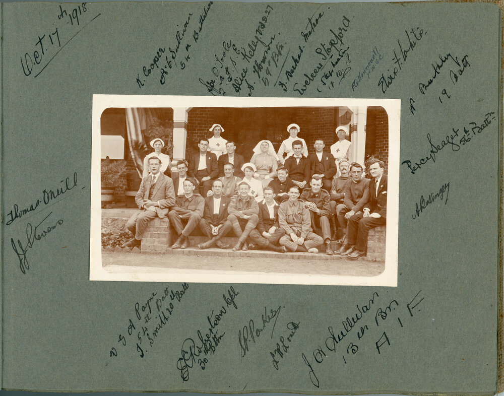 Nurses and soldiers, October 17th, 1918