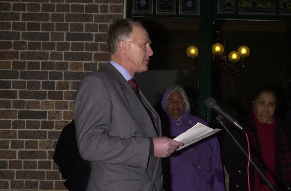Professor Rod Gerber speaking at NAIDOC Week opening and flag raising at Booloominbah, hosted by the Oorala Aboriginal Centre, 2001
