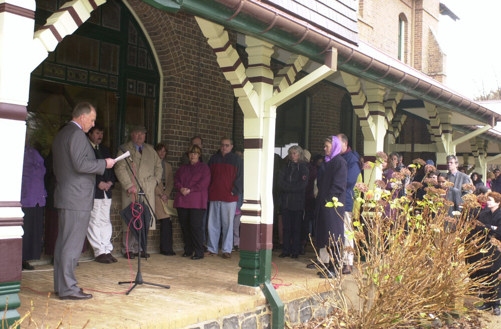 Professor Rod Gerber speaking at NAIDOC Week opening and flag raising at Booloominbah, hosted by the Oorala Aboriginal Centre, 2001
