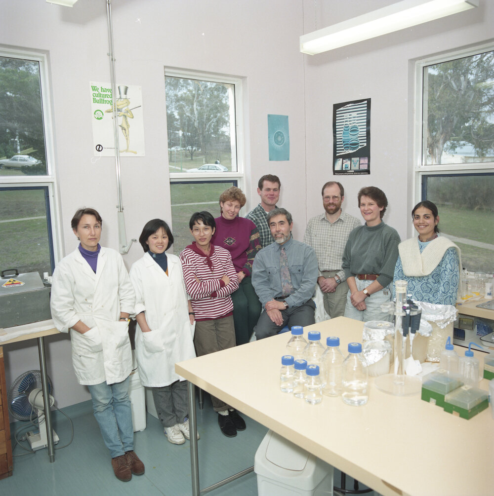 UNE Biochemistry staff, 1993
