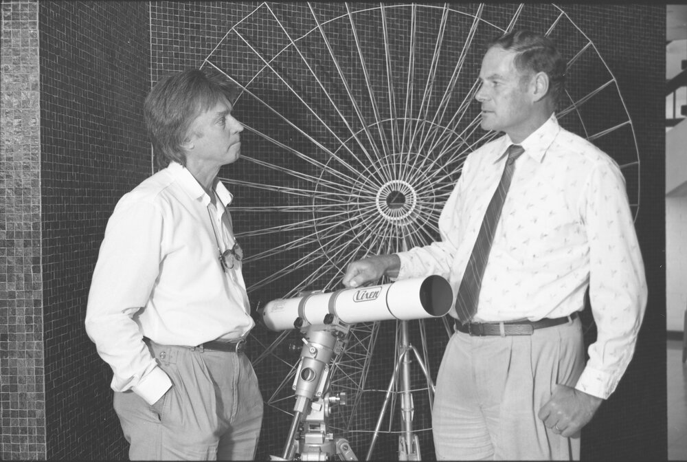 Mr Alan While and Professor Colin Sholl, UNE Physics