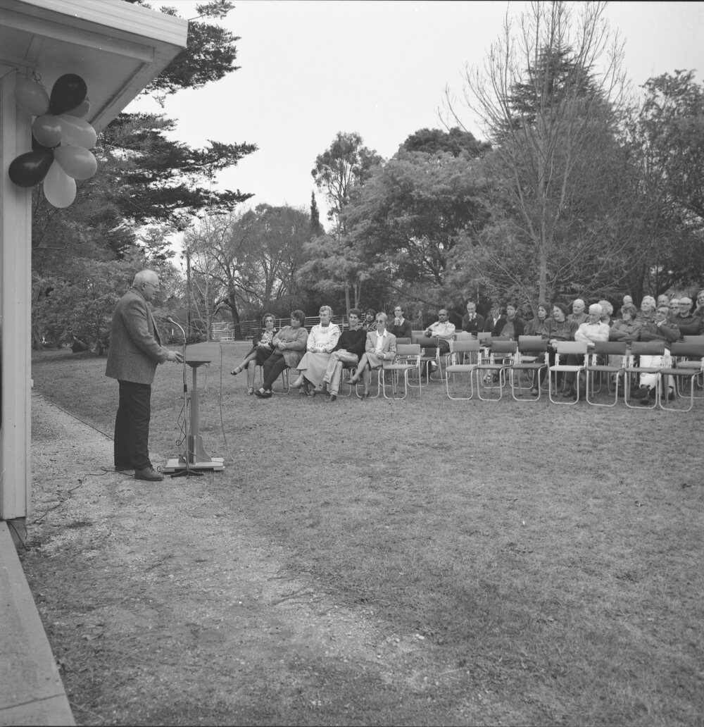 Prof. C. Hawkins addressing the crowd at the Oorala Centre opening event, May 1992