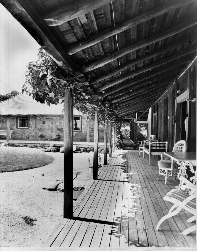 Balala homestead verandah, Bundarra