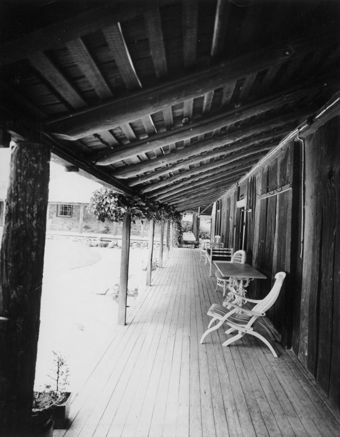 Balala homestead verandah, Bundarra