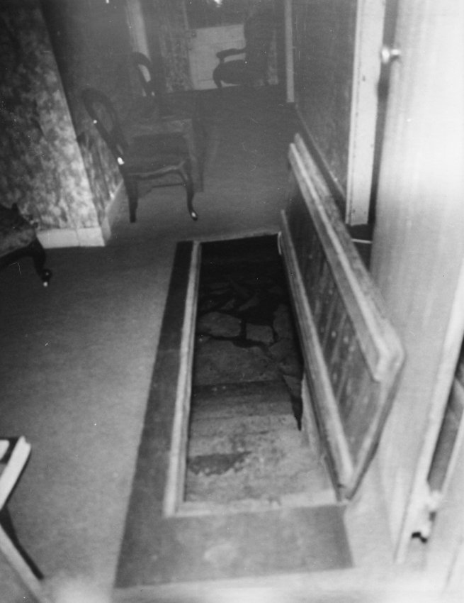 Balala homestead interior, Bundarra